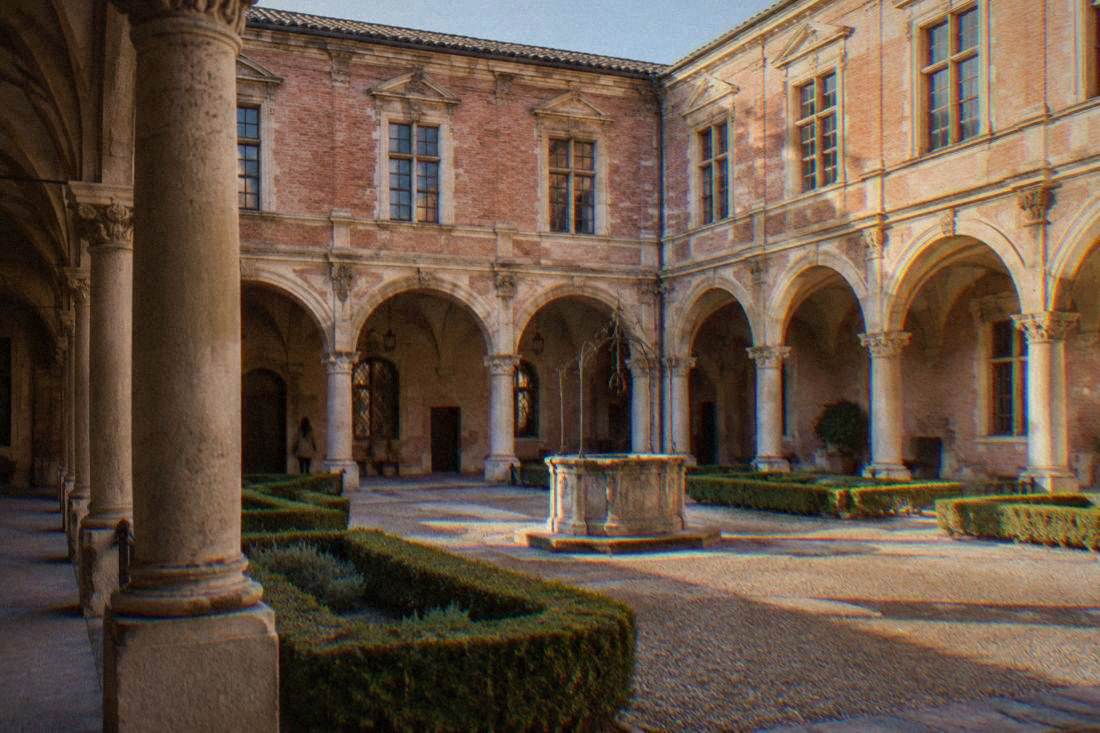 A gallery inside a Toulouse museum
