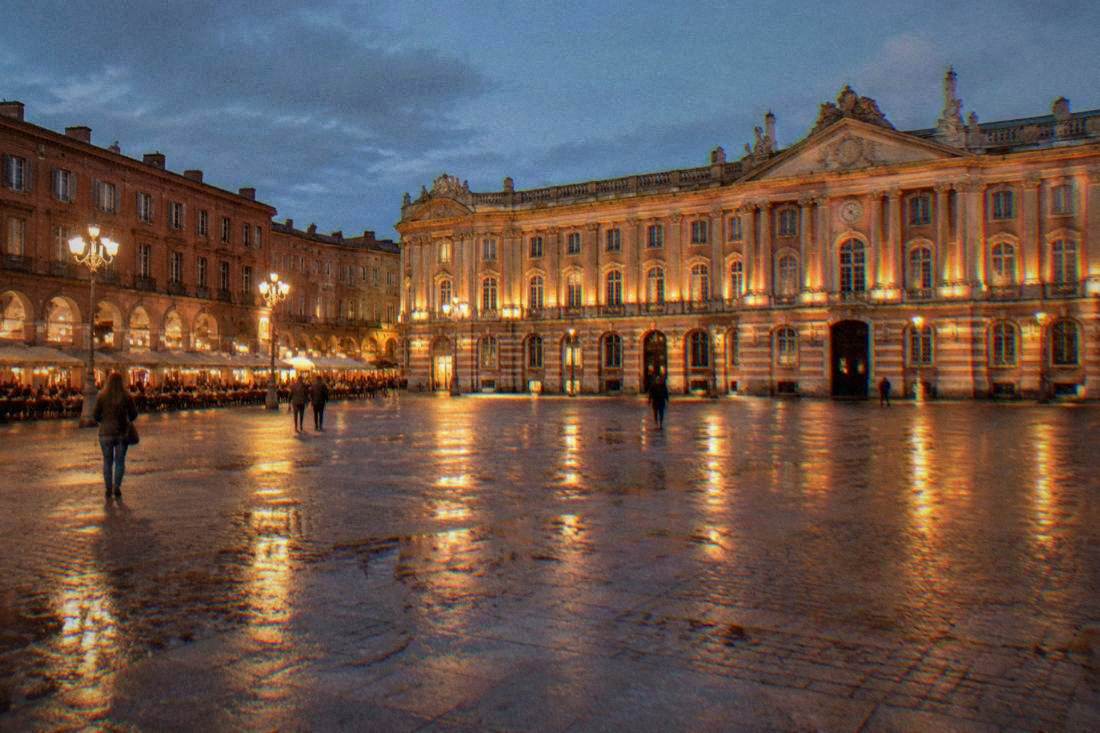 The Capitole square after dark